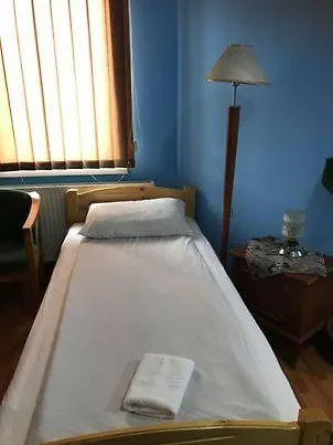 Engi Panzio Bed & Breakfast *