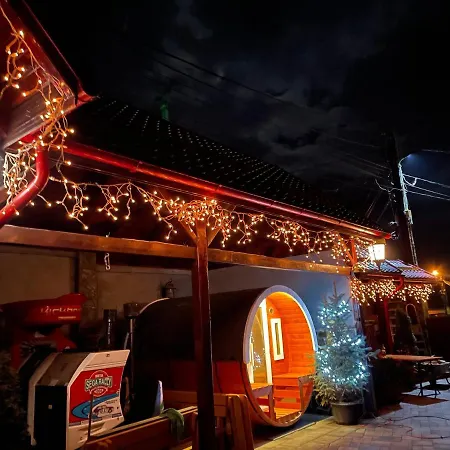 Engi Panzio 住宿加早餐酒店 *